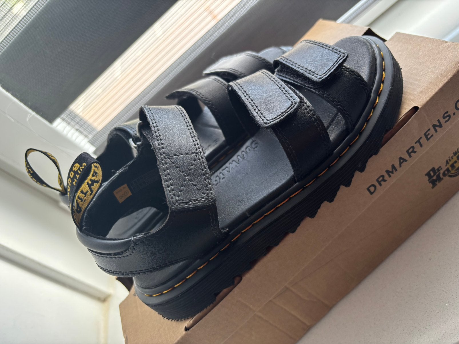 Dr Martens sanalen meisje, Meisje, Schoenen, Nieuw, Ophalen of Verzenden