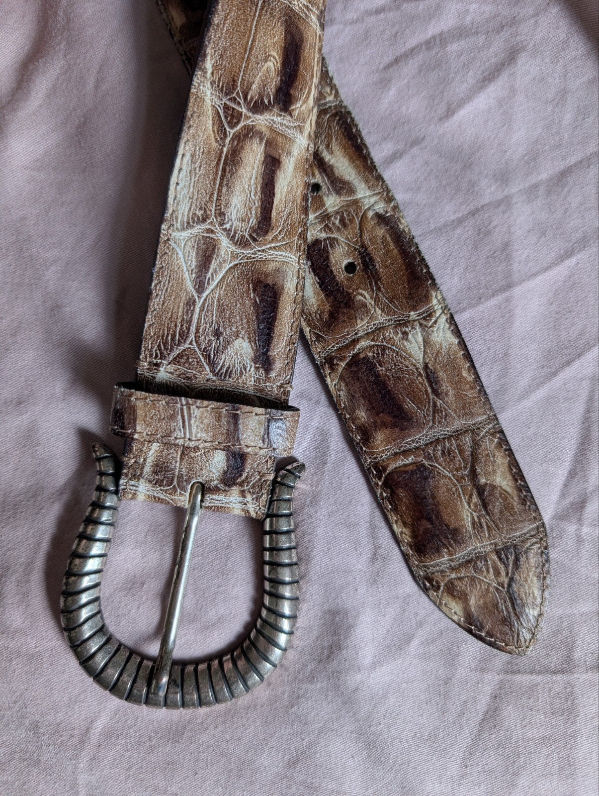 Leren riem met krokodillenprint en zilverkleurige gesp, Kleding | Dames, Echt leder, 90 tot 100 cm, Heupriem, Ophalen of Verzenden