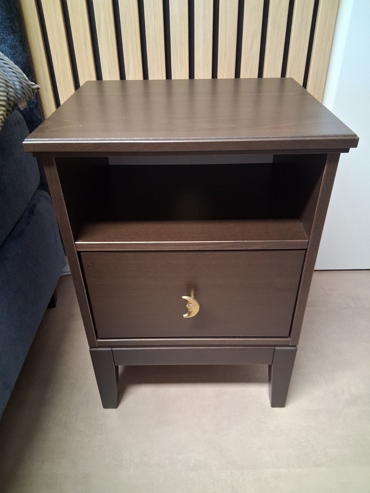 2x IKEA Idanas nachtkastje donkerbruin, Ophalen, Zo goed als nieuw, Minder dan 45 cm