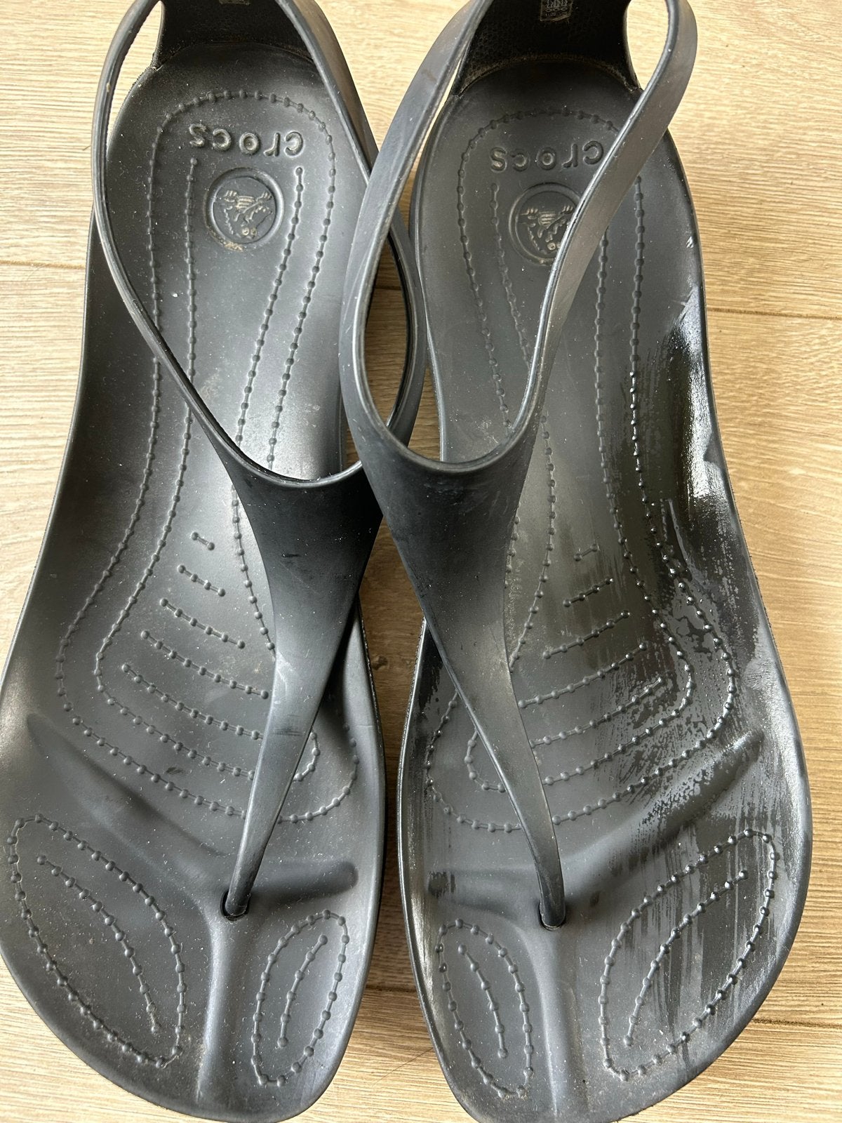 Nette zwarte Crocs slippers maat W9, Ophalen, Gedragen, Zwart, Slippers