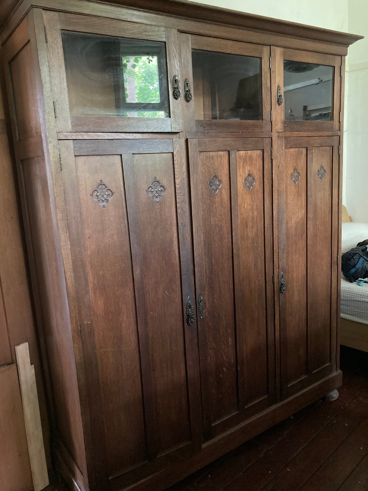 Antieke eikenhouten kast, Ophalen