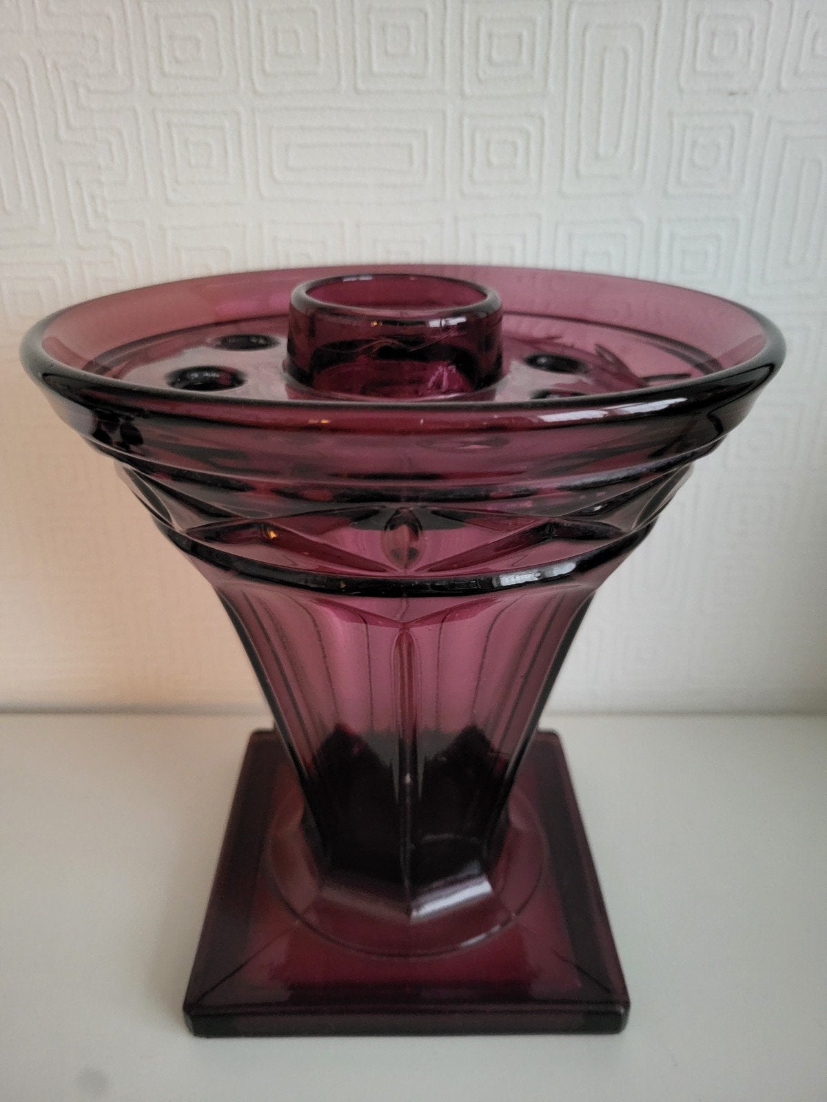 Mooie art deco paarse glas vaas met bloemensteker., Ophalen of Verzenden
