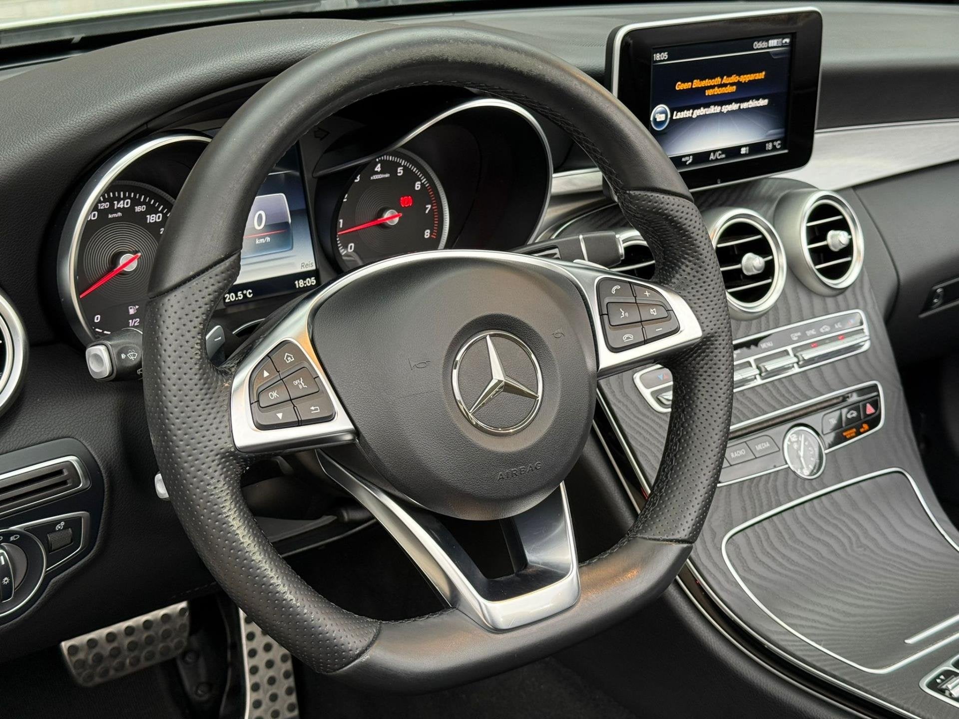 Mercedes-Benz C-klasse Cabrio 180 Edition 1 | AMG Line Night, Automaat, Achterwielaandrijving, Euro 6, Cabriolet