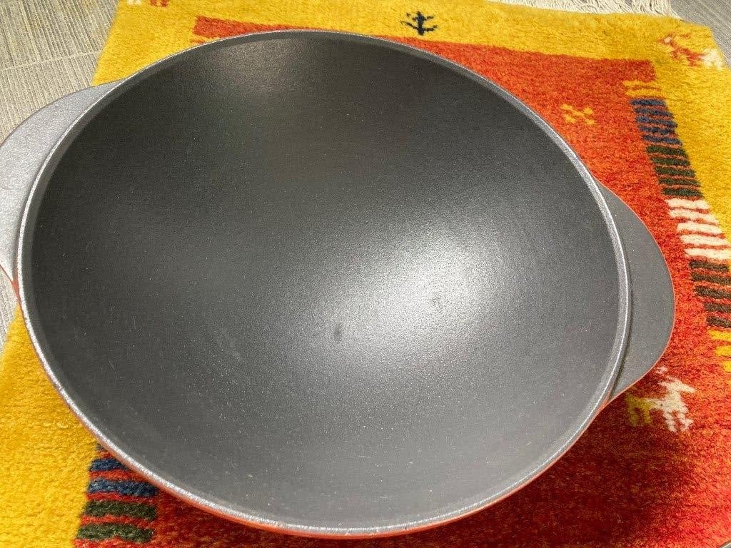 Wok-gietijzer met of zonder glazen deksel., Overige typen, Ophalen, Zo goed als nieuw, Overige materialen