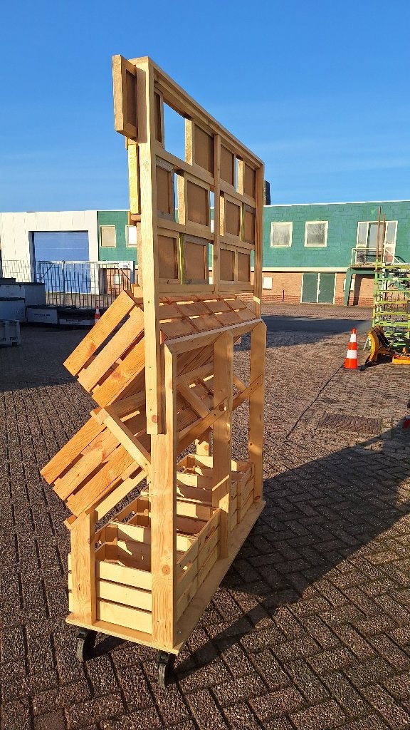 groentestelling met 12 kisten op zwenkwielen, Ophalen, Zo goed als nieuw, 150 tot 200 cm, Industriepark 2a 9351PA Leek