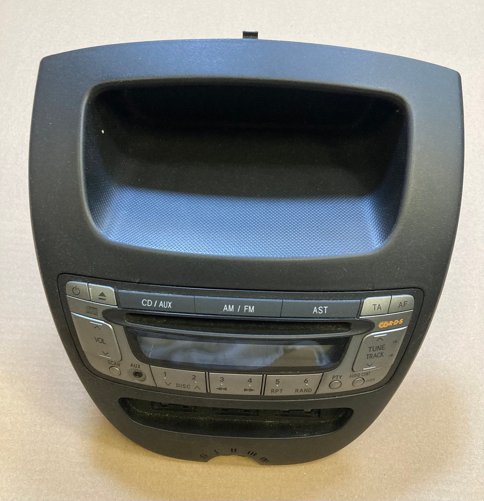 Aygo 107 en c1 goed werkende radio cd speler €10, Auto-onderdelen, Nieuw, Ophalen of Verzenden, C1, Aygo