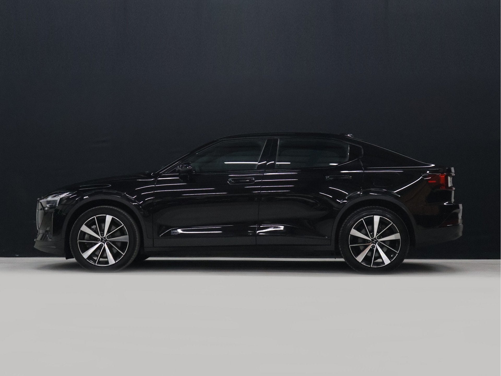 Polestar 2 Standard Range Single Motor 63kWh [APPLE CARPLAY,, Auto's, Stof, Gebruikt, Zwart, 24 min