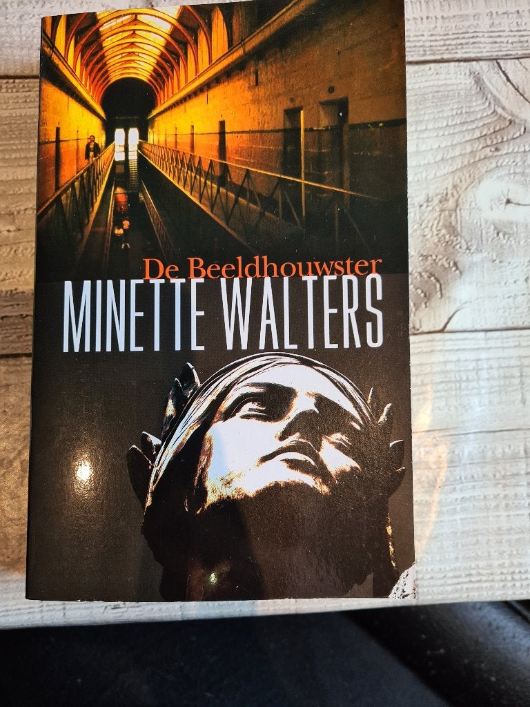 boek De Beeldhouwster. Minette Walters, Boeken, Ophalen, Zo goed als nieuw, Minette Walters
