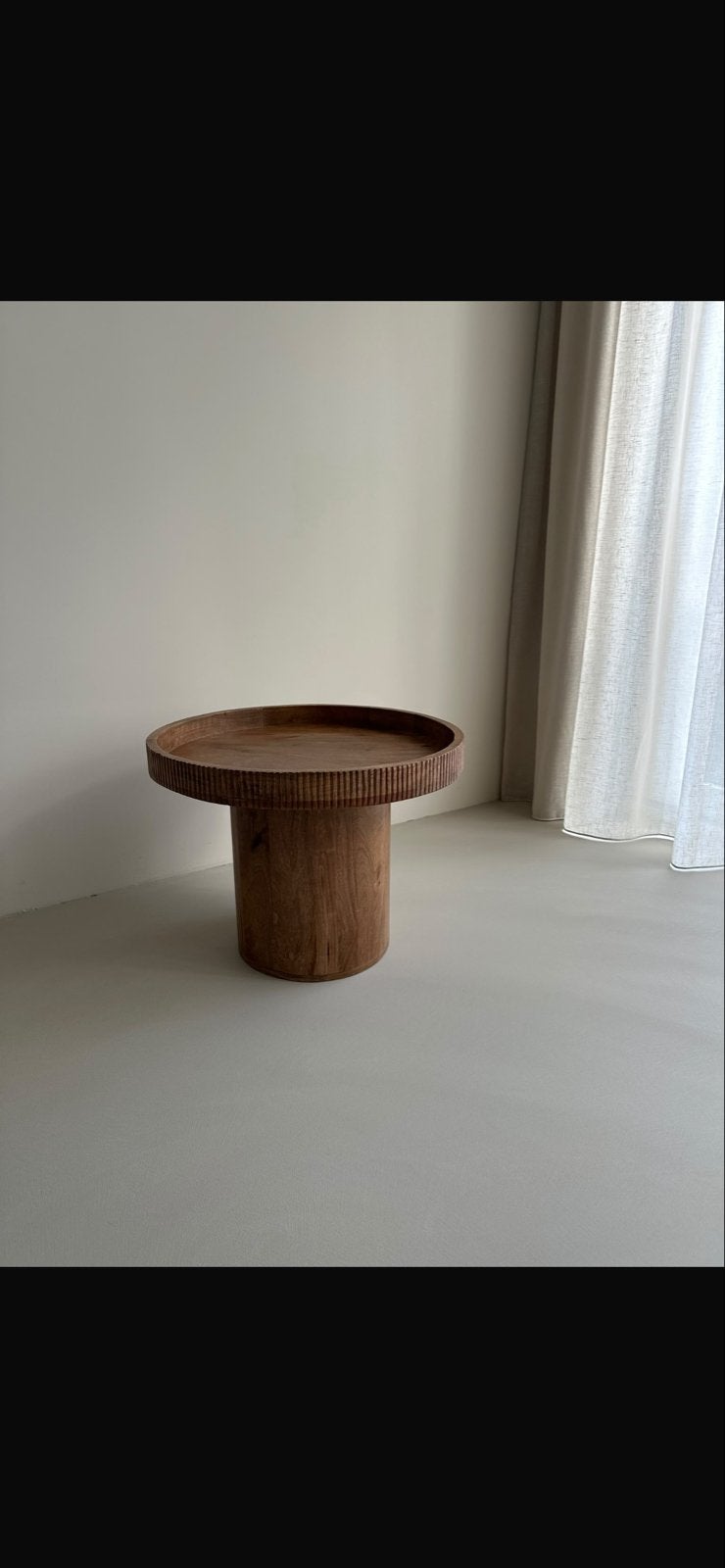 Mooie houten bijzettafel - Japandi stijl, Japandi, Rond, 55 tot 75 cm, Zo goed als nieuw