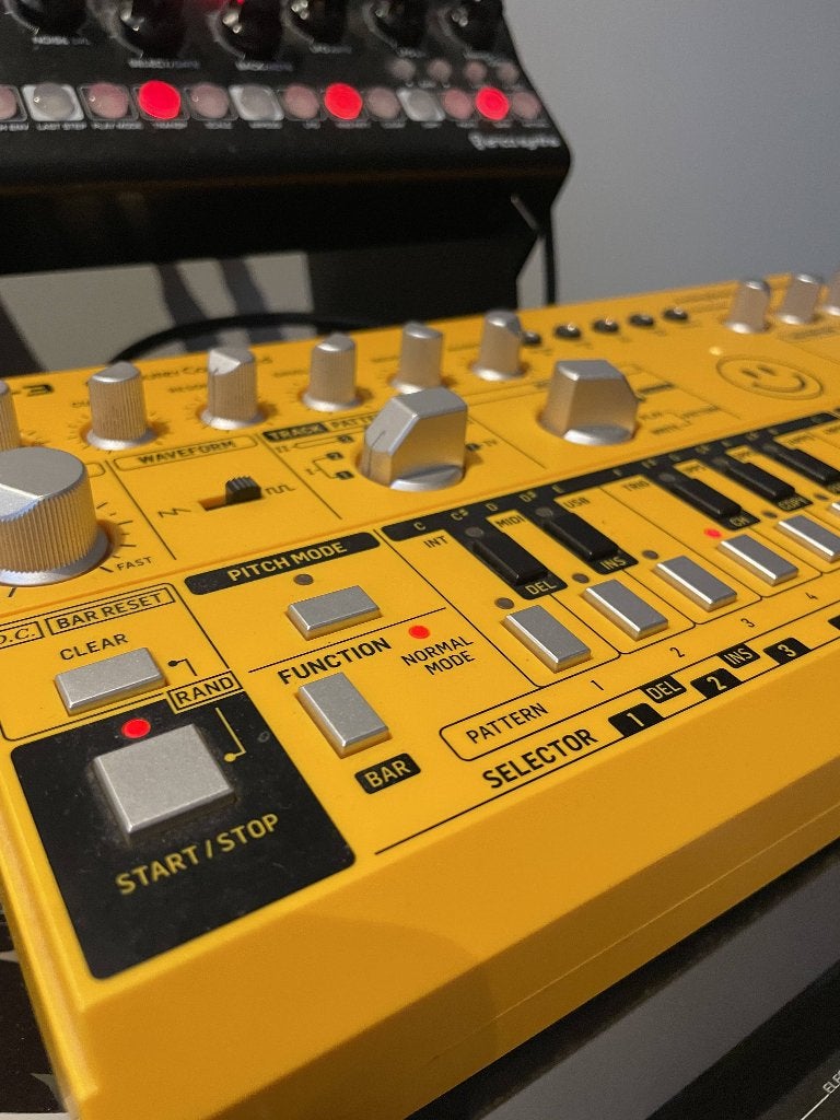Behringer TD-3, Muziek en Instrumenten, Synthesizers, Ophalen, Zo goed als nieuw, Overige aantallen, Overige merken