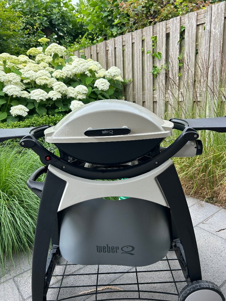 Gas BBQ Weber Q200, Tuin en Terras, Gasbarbecues, Ophalen, Zo goed als nieuw, Weber