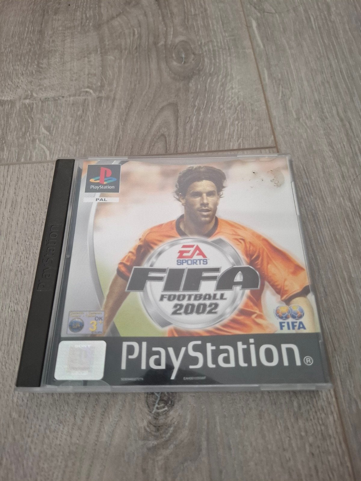 FIFA Foot 2002 PlayStation 1 (PS1) - Klassieke Voetbalgam, Gebruikt, 2 spelers, Ophalen of Verzenden, Vanaf 3 jaar