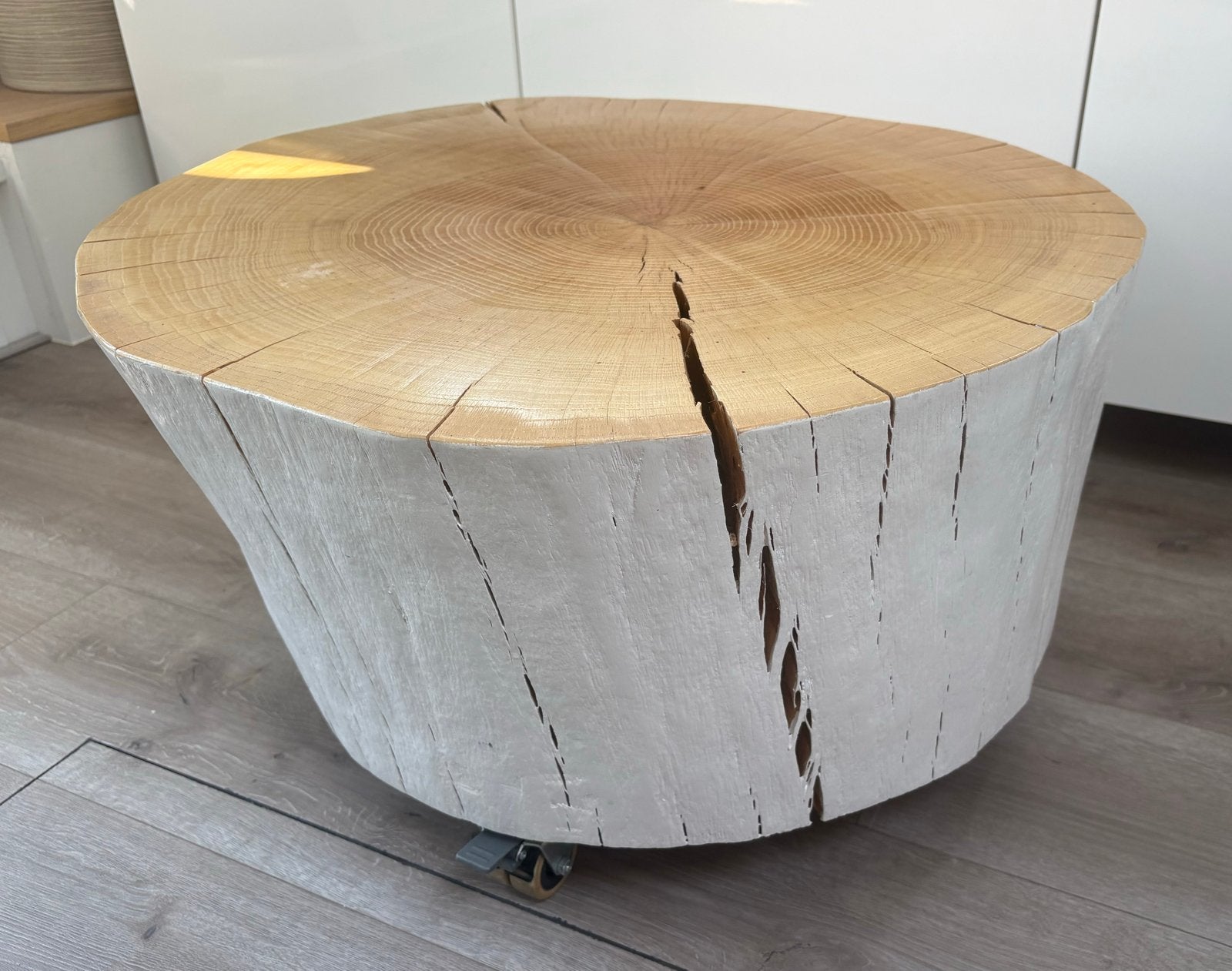 Unieke boomstam salontafel op wielen, Ophalen, Gebruikt, Rond, 50 tot 100 cm