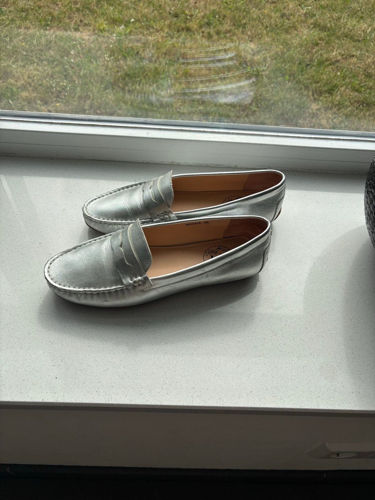 Si zilverkleurige leren loafers mt 38 ZGAN, Verzenden, Zo goed als nieuw, Overige kleuren, Instappers