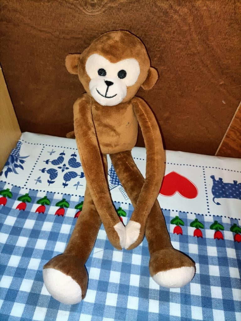 Hema bruine aap knuffel met magneten in handen 36 cm groot, Kinderen en Baby's, Speelgoed | Knuffels en Pluche, Ophalen of Verzenden