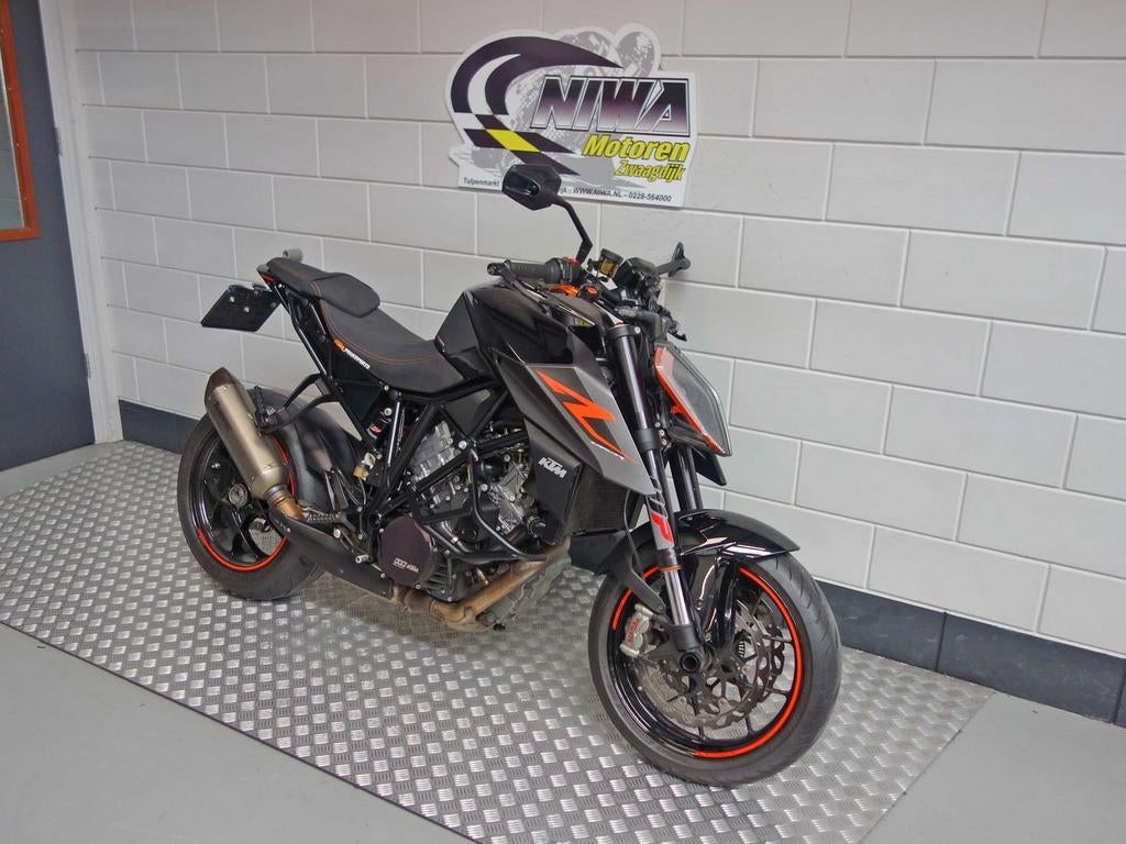 KTM 1290 SUPER DUKE R, 2 cilinders, KTM, Motorrijbewijs A, Bedrijf