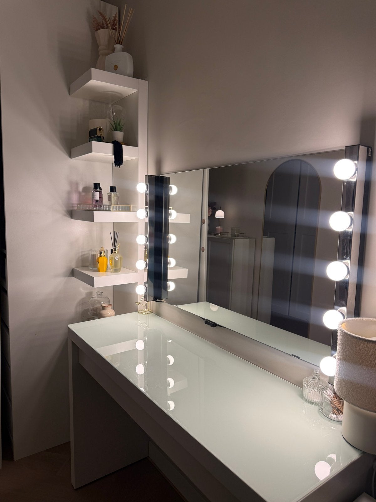 Ikea Malm Toilettafel met Lack Wandrek en Verlichting, 100 tot 150 cm, Ophalen of Verzenden, Zo goed als nieuw, Minder dan 100 cm