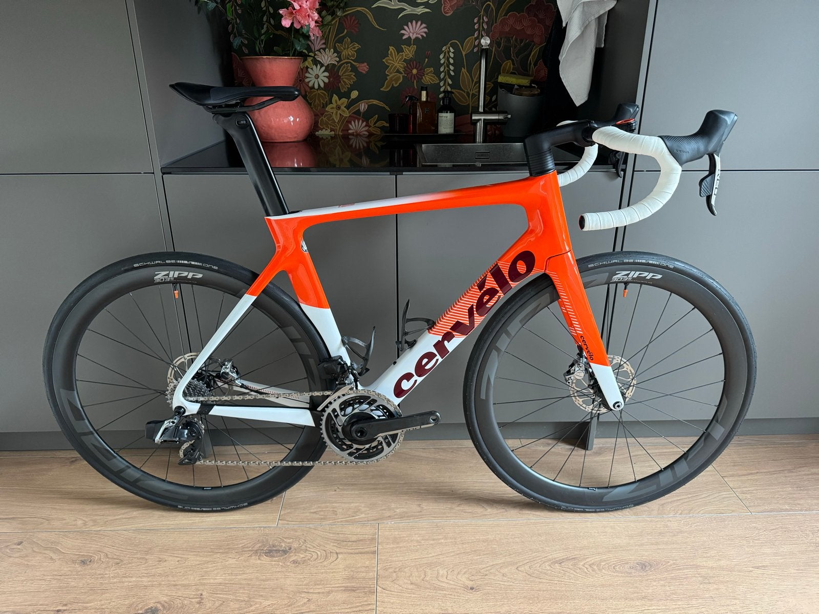 Cervélo S-Series 2021- 56cm - SRAM Red AXS-Zipp 303 S Carbon, Fietsen en Brommers, 28 inch, Carbon, Heren, Zo goed als nieuw