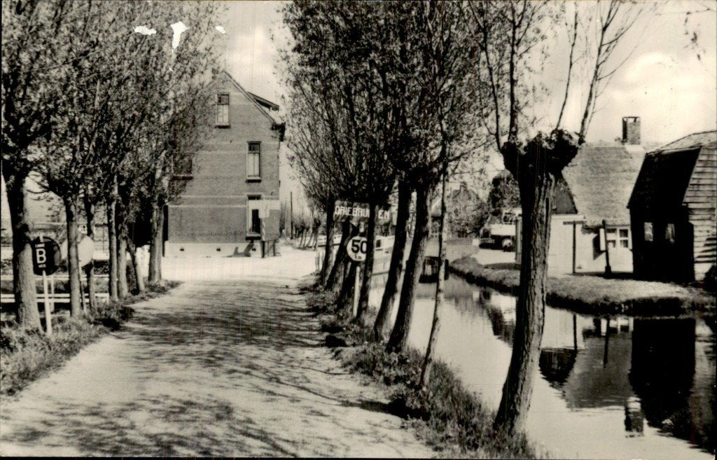 Driebruggen - Hoge Eind - weg langs kanaal, Ophalen of Verzenden, 1940 tot 1960, Gelopen, Zuid-Holland