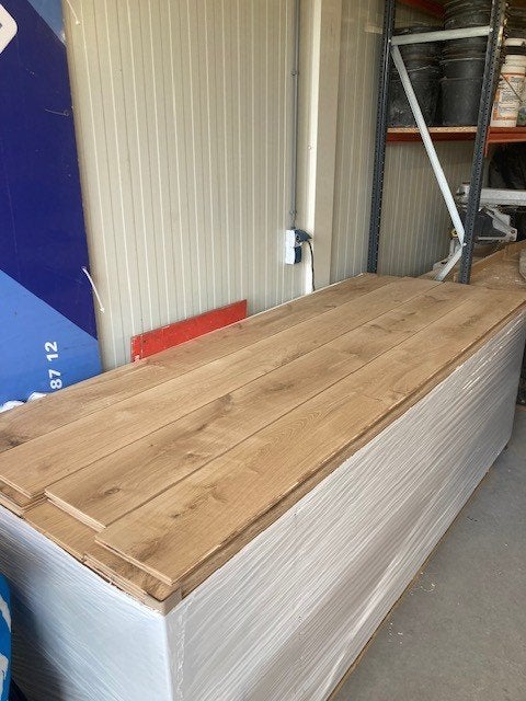 72 m2 nieuwe eiken multiplank ,22 cm br, lang, top kwaliteit, Ophalen, Nieuw, Vloerdelen of -planken, 10 m² of meer