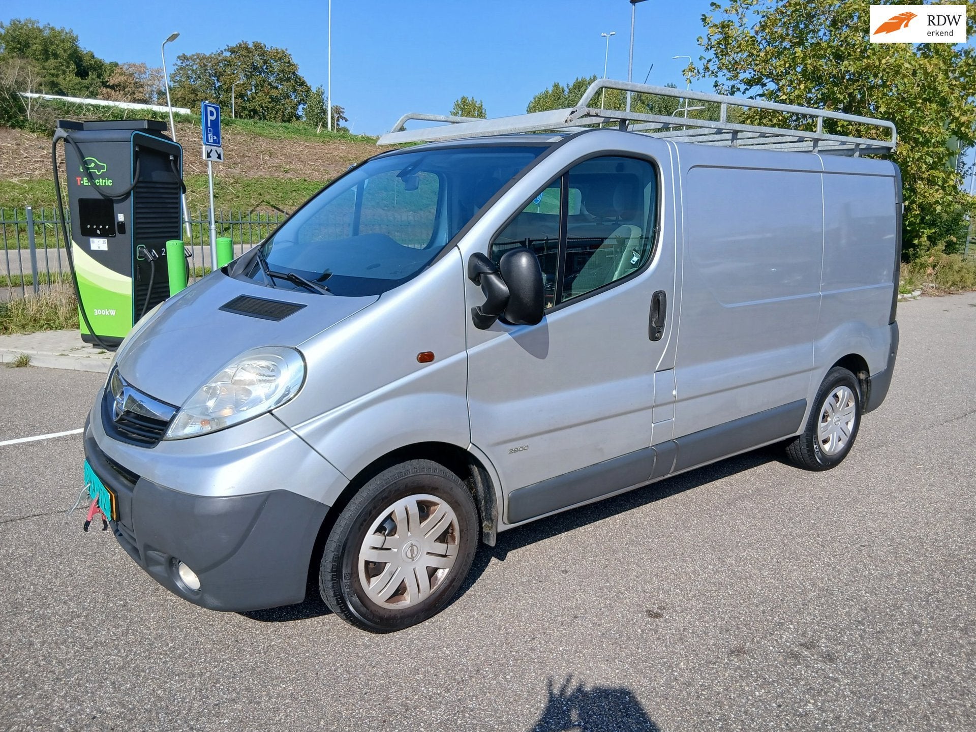 Opel Vivaro 2.5 CDTI L1H1!EURO 5!AIRCO!CRUIS CONTROLE!NAVIGA, 1748 kg, Stof, Gebruikt, Origineel Nederlands