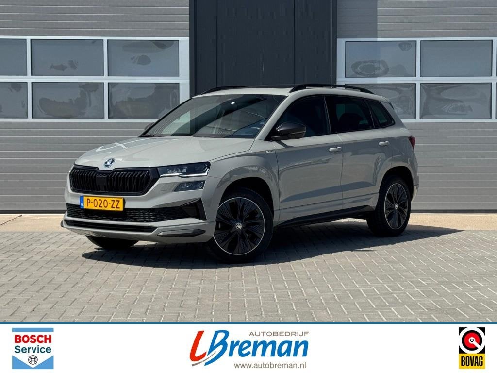 Skoda KAROQ 1.5 TSI ACT SPORTLINE BUSINESS DSG Facelift, Auto's, Huisgarantie, 4 cilinders, SUV of Terreinwagen, Zilver of Grijs