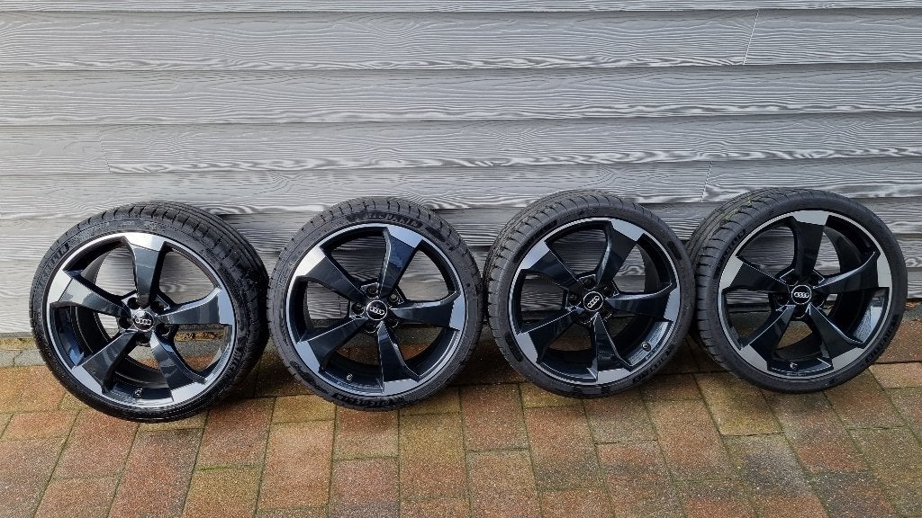 Audi RS3 19 inch OEM rotor velgen breedset zgan zomerbanden, Ophalen, Gebruikt, Seat