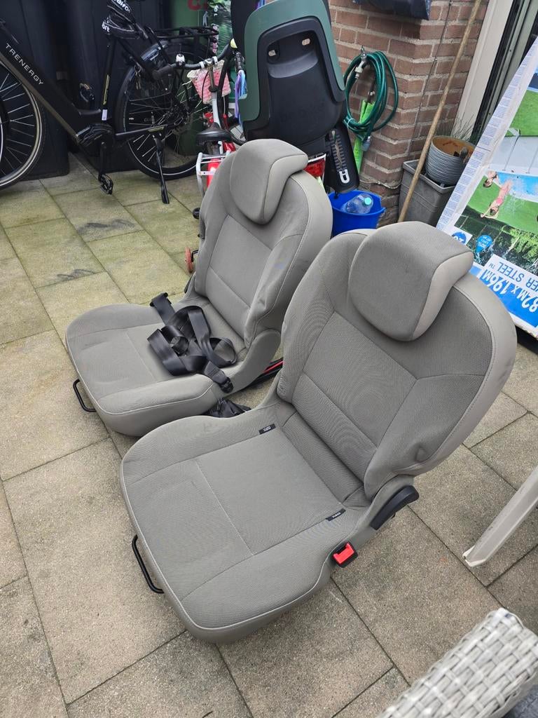 Twee autostoelen voor Renault Scenic, Auto-onderdelen, Interieur en Bekleding, Ophalen of Verzenden, Gebruikt, Renault