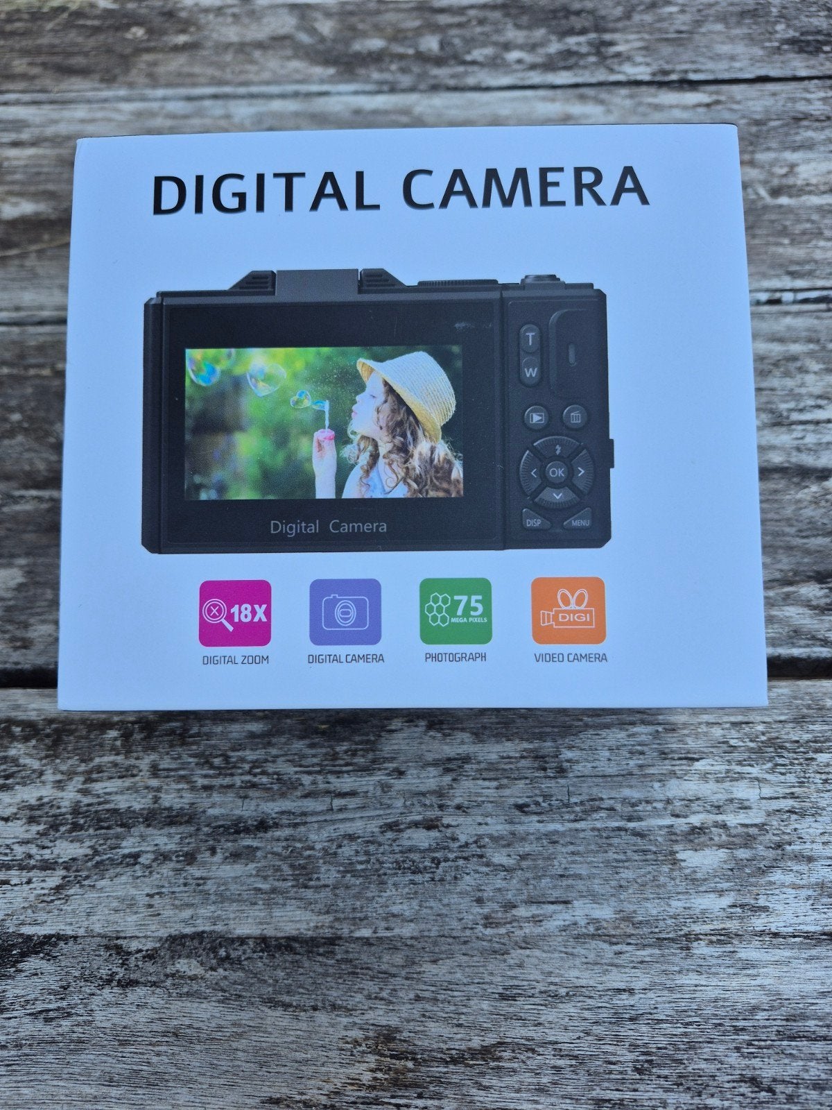 Nieuwe Digitale (video)Camera Compact ook ideaal voor vlogs, Audio, Tv en Foto, Fotocamera's Digitaal, Handleiding, Ingebouwde flitser