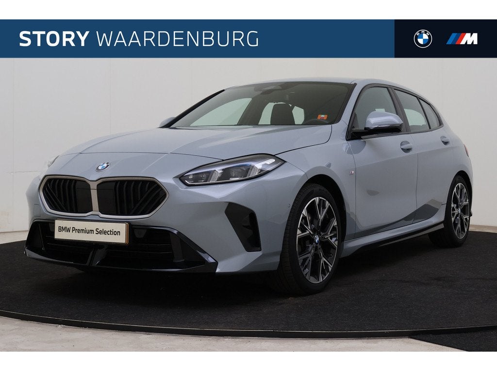BMW 1 Serie 120 M Sport Automaat / Sportstoelen / Comfort Ac, Auto's, BMW, Gebruikt, 156 pk, Met garantie (alle), Origineel Nederlands