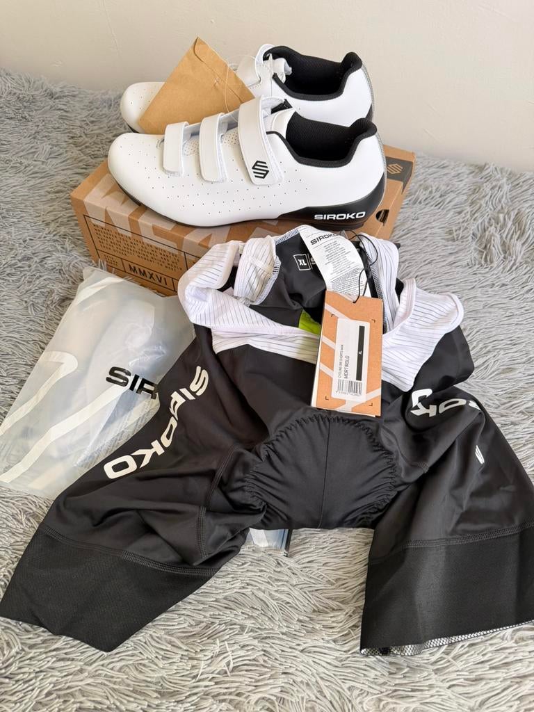 Siroko Wielrenset NIEUW: Schoenen (44) + Bib (XL), Heren, Schoenen, Nieuw, Ophalen of Verzenden