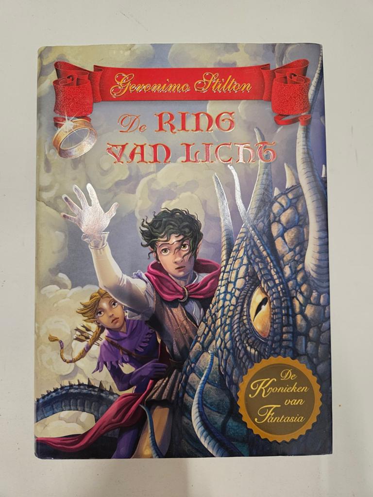 Geronimo Stilton - De Ring van Licht, Boeken, Ophalen of Verzenden, Zo goed als nieuw, Geronimo Stilton