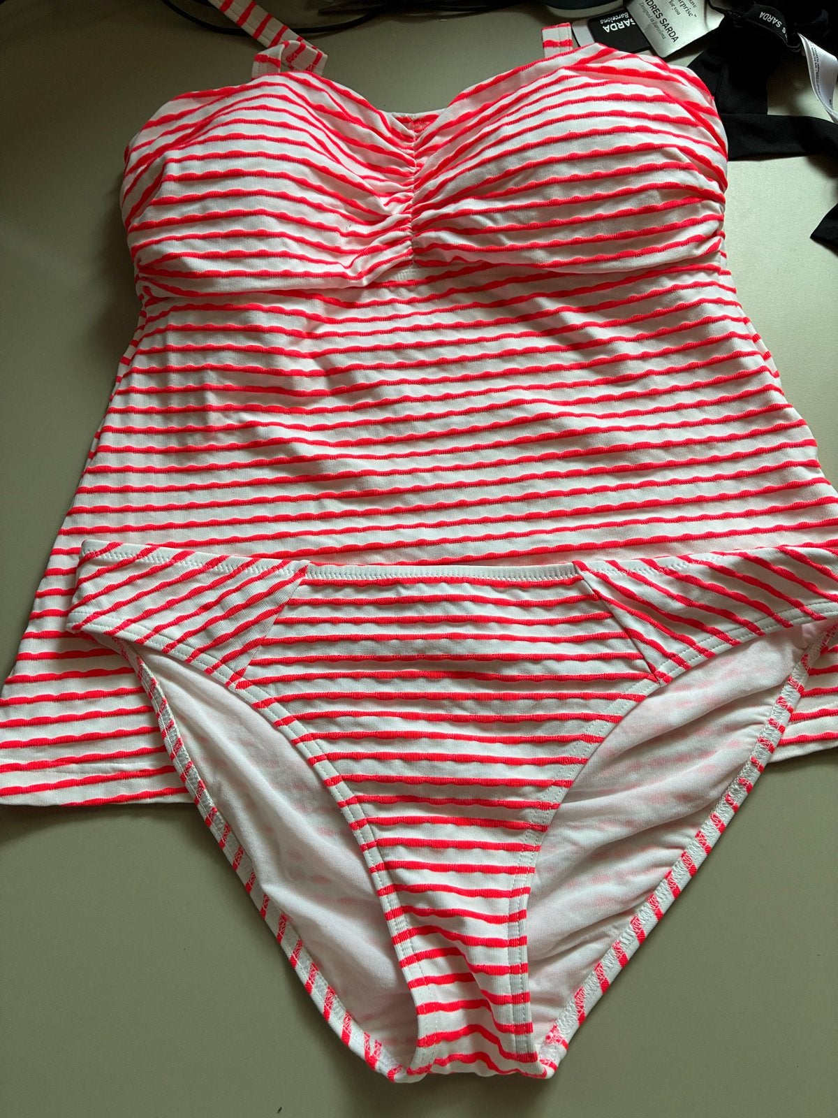Cyell Tankini (ook voor prothese) - Wit/Rood - Maat 40, Kleding | Dames, Badmode en Zwemkleding, Ophalen of Verzenden, Nieuw, Wit