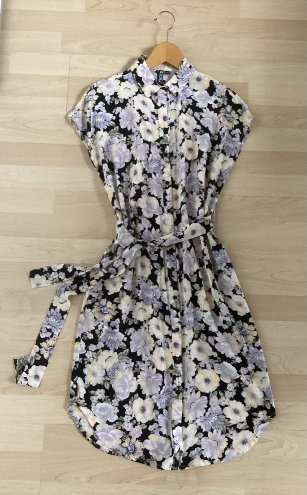Pieces Blousejurk met bloemenprint en ceintuur, ongedragen, Meerkleurig, Nieuw, Ophalen of Verzenden, Knielengte
