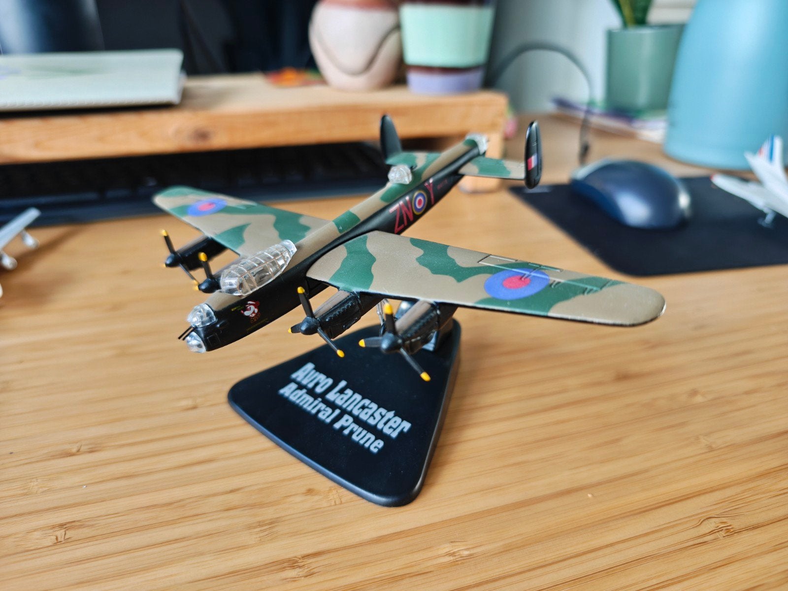 Diverse modelvliegtuigen en helikopter, Overige merken, 1:72 tot 1:144, Gebruikt, Ophalen of Verzenden