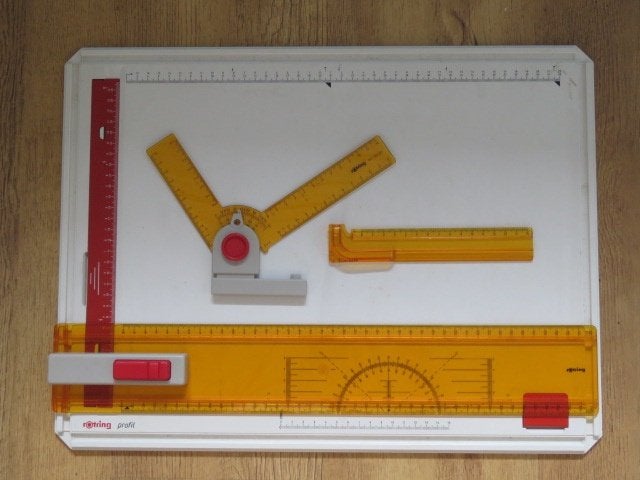 Rotring tekentafel A3 formaat met 3 verschillende linealen, Doe-het-zelf en Verbouw, Tekentafels, Ophalen of Verzenden, Zo goed als nieuw