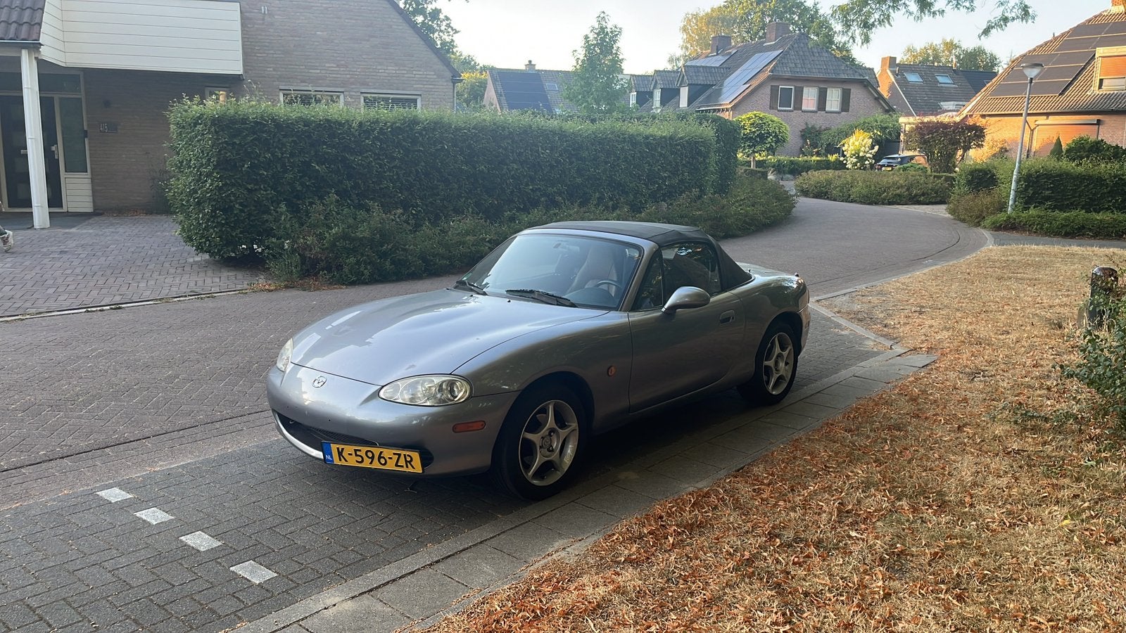Mazda MX-5 NB Phoenix 1.6 I 2002 Grijs, Auto's, Achterwielaandrijving, 40 €/maand, Zwart, 4 cilinders