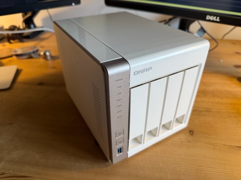 QNAP TS-451 NAS 4-bay - 8GB RAM - zonder schijven, Computers en Software, NAS, Ophalen of Verzenden, Gebruikt