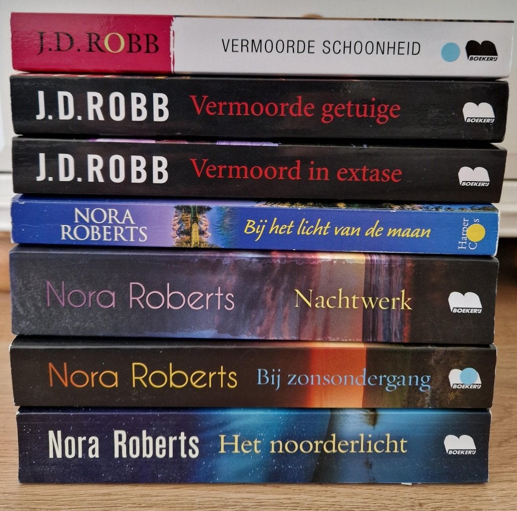 7 Nora Roberts / J.D. Robb boeken à € 5, Ophalen of Verzenden, Zo goed als nieuw, Nora Roberts