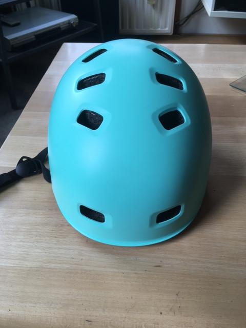 gooff snorfiets, scater,fatbike helm, Fietsen en Brommers, Brommerhelmen, Ophalen, Zo goed als nieuw, Medium, Gooff