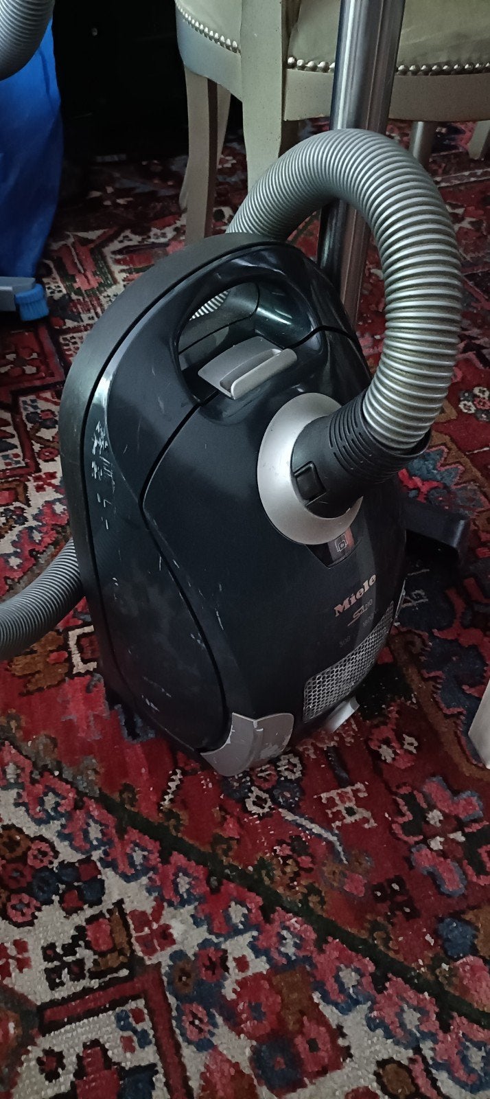 Miele S210 Stofzuiger - Werkt perfect!, Stofzak, Ophalen of Verzenden, Miele, Sledestofzuiger