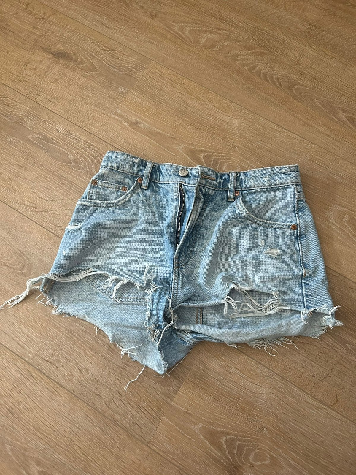 Korte spijkerbroek blauw maat 36, Ophalen of Verzenden, Zo goed als nieuw, Blauw, W28 - W29 (confectie 36)