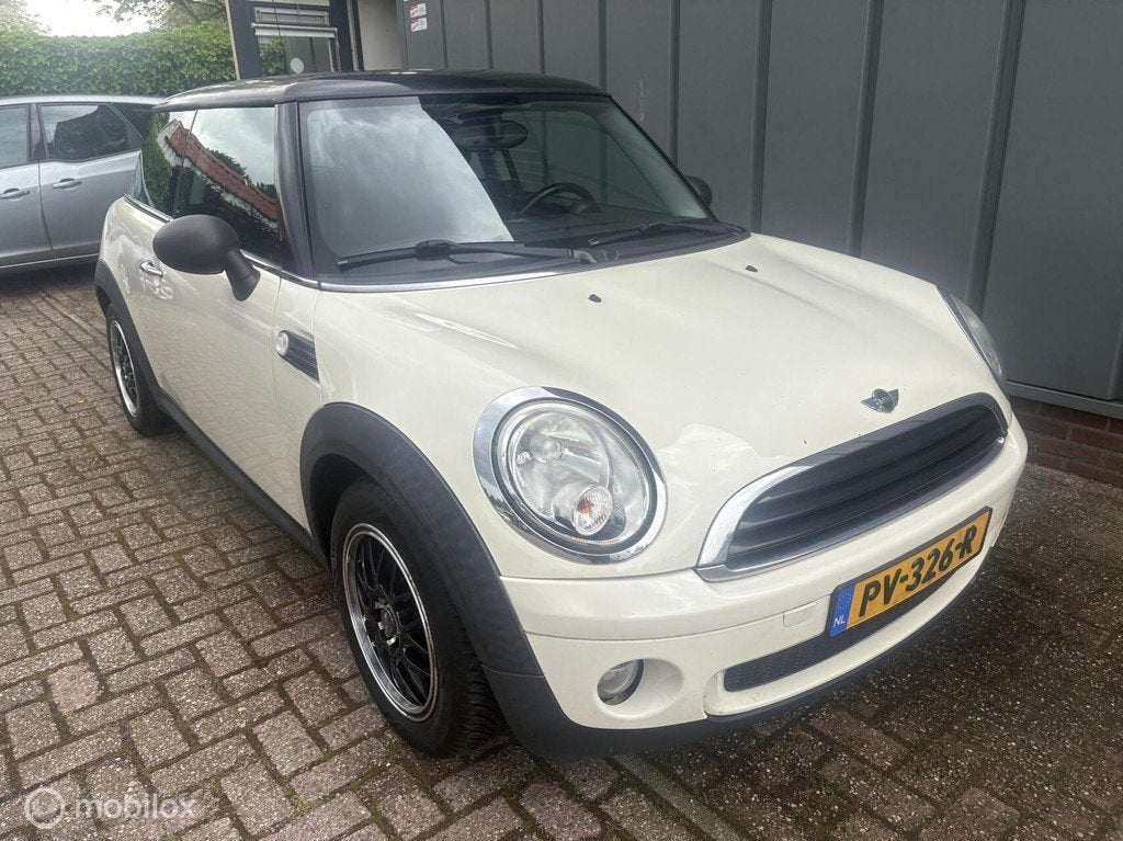 Mini Mini 1.6 One Salt Airco - 6Bak - Onderhouden - APK, Voorwielaandrijving, Euro 5, 4 cilinders, 4 stoelen