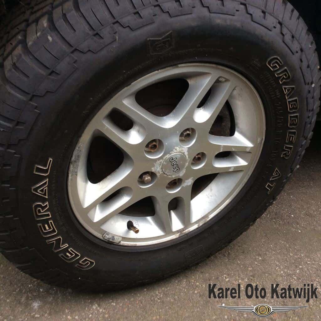 Velg zilver Jeep Grand Cherokee 16 inch 1999-2005, Auto-onderdelen, Banden en Velgen, Gebruikt, Velg(en), -, -