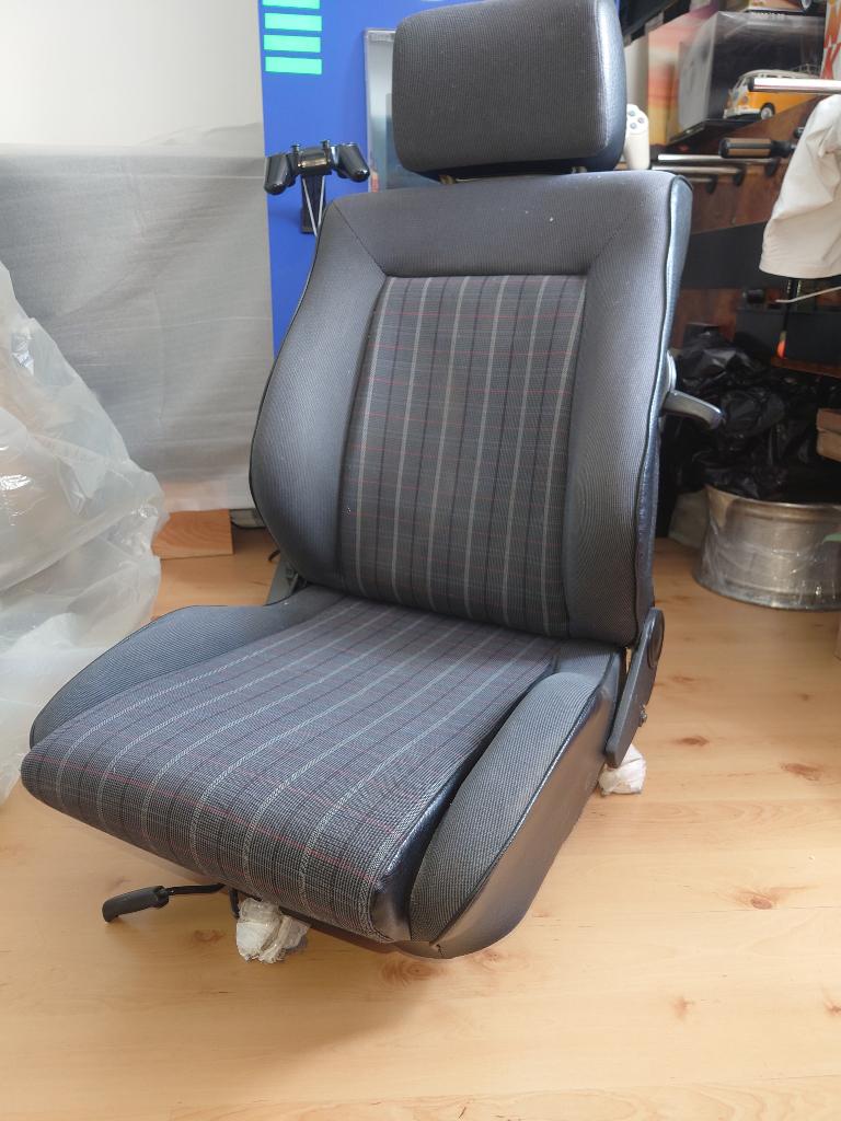 Orginele Golf 2 Gti bestuurderstoel, Auto-onderdelen, Interieur en Bekleding, Ophalen, Gebruikt, Volkswagen
