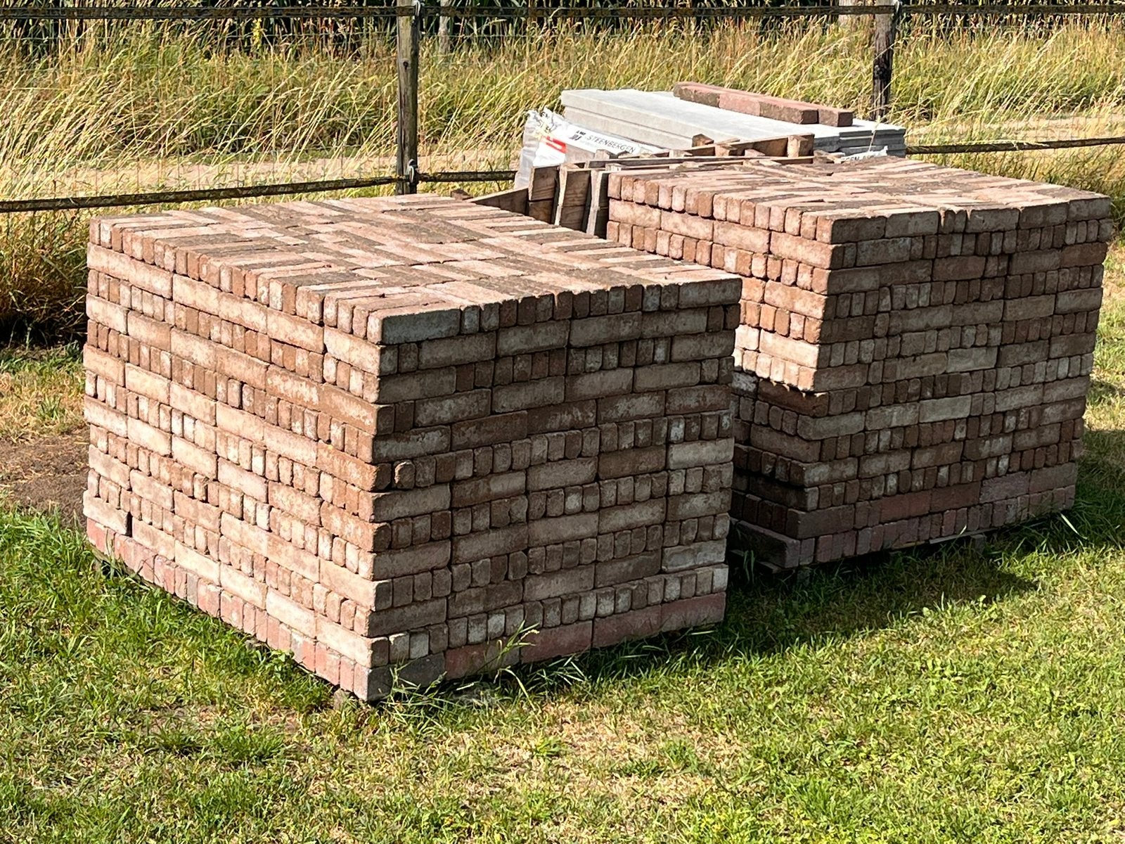GRATIS WAALTJES, Tuin en Terras, Tegels en Klinkers, Ophalen, Zo goed als nieuw, Overige materialen, Klinkers