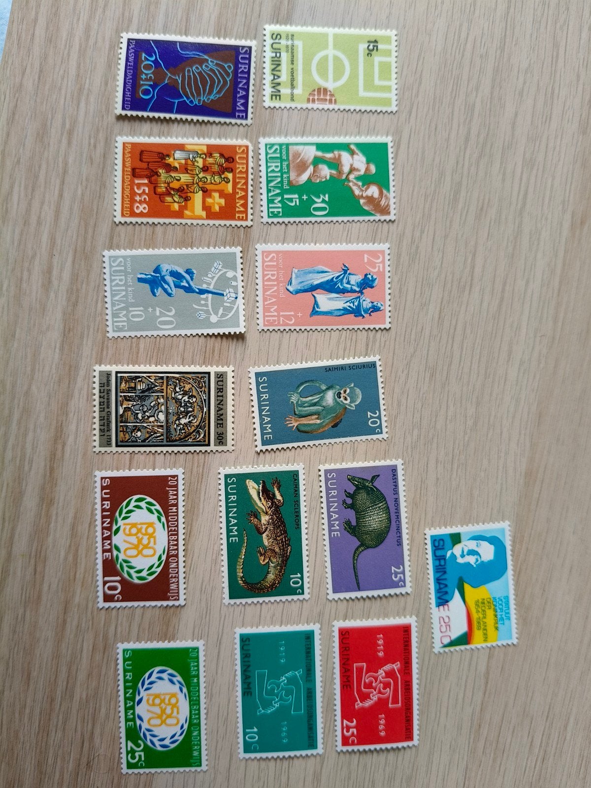 Collectie Surinaamse Postzegels - Diverse Thema's, Met stempel, Frankeerzegel, Ophalen of Verzenden, Gestempeld
