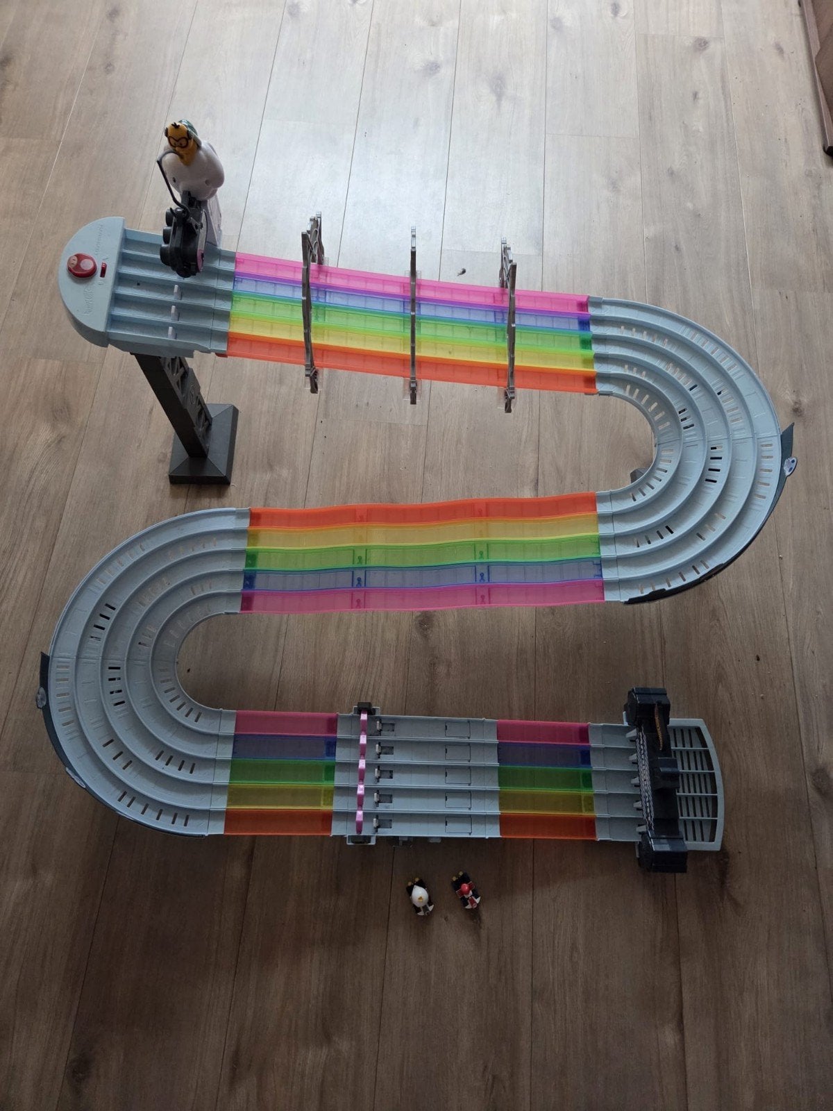 Hot Wheels Mario Kart Regenboogbaan met 2 auto's, Racebaan, Zelf te bouwen, Ophalen of Verzenden, Zo goed als nieuw