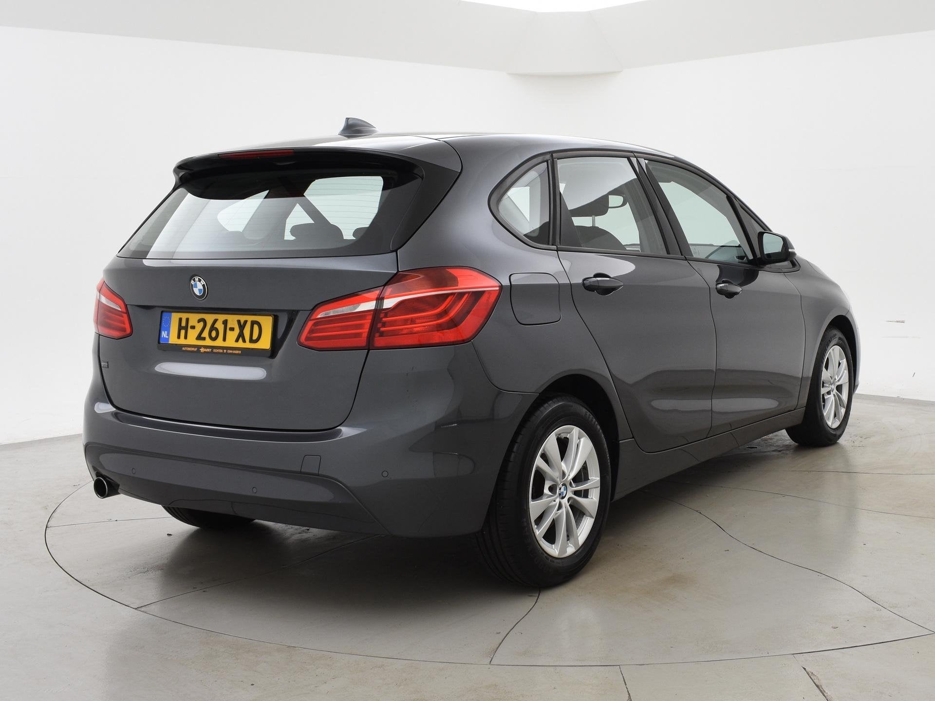 BMW 2-serie Active Tourer 218i 136 PK AUT. + NAVIGATIE / STO, Auto's, Gebruikt, Euro 6, Automatische klimaatregeling, Bedrijf