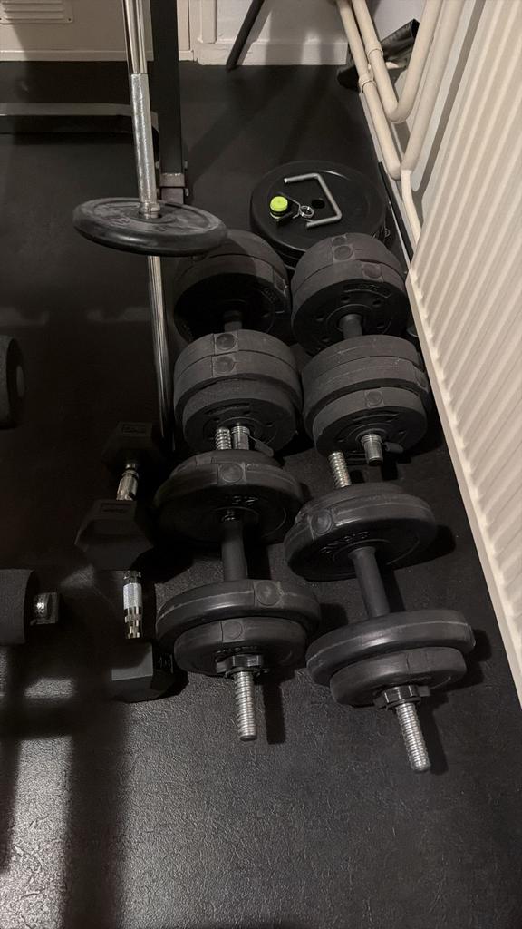 Bankdruk set met losse gewichten en dumbbells, Ophalen, Zo goed als nieuw, Borst, Fitnessbank